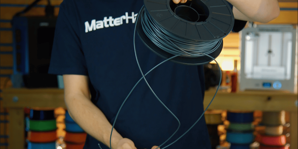 matterhackers show how to untangle a filament spool
