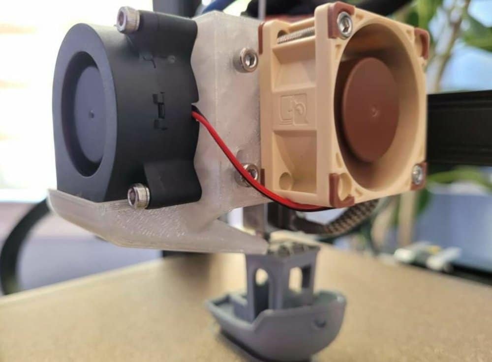 this fan duct will properly cool the filament that nathanbuildsrobots via thingiverse 220308 download howto3Dprint.net Discover The World of 3D Print
